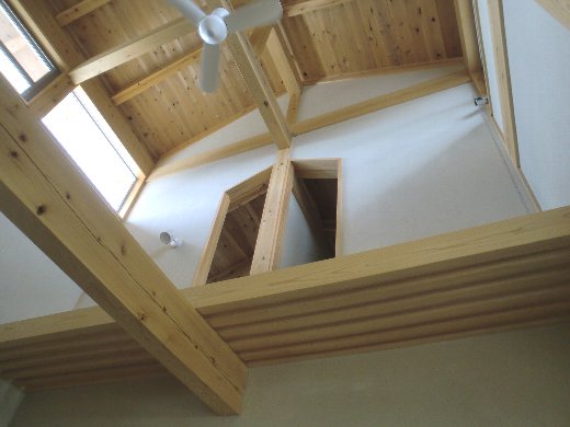 越屋根内部から