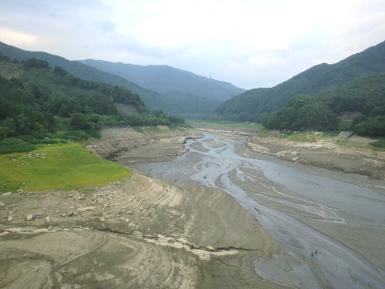 草木ダム渇水