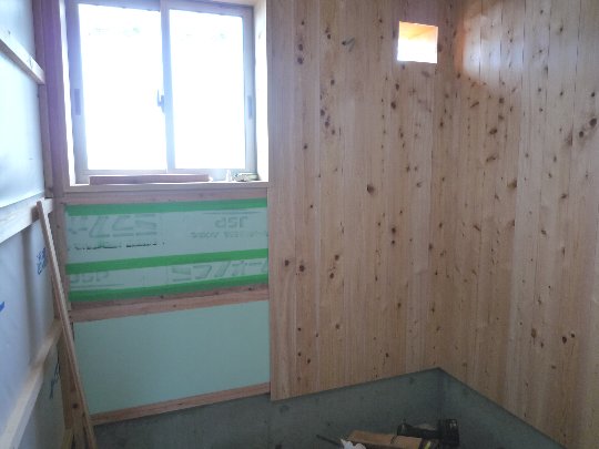 浴室サワラ板張り