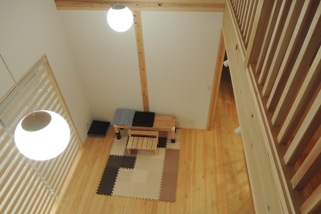 リビング吹き抜け