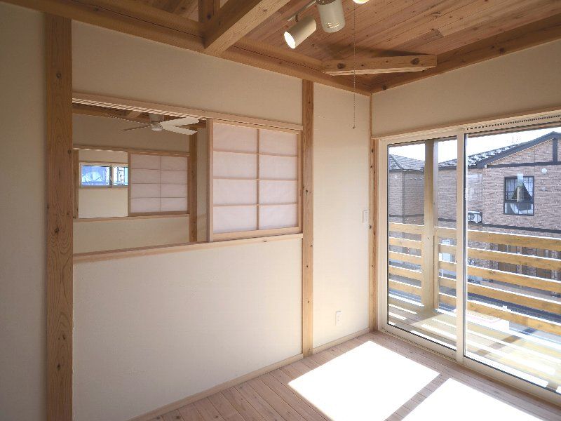 群馬の木と珪藻土の塗り壁